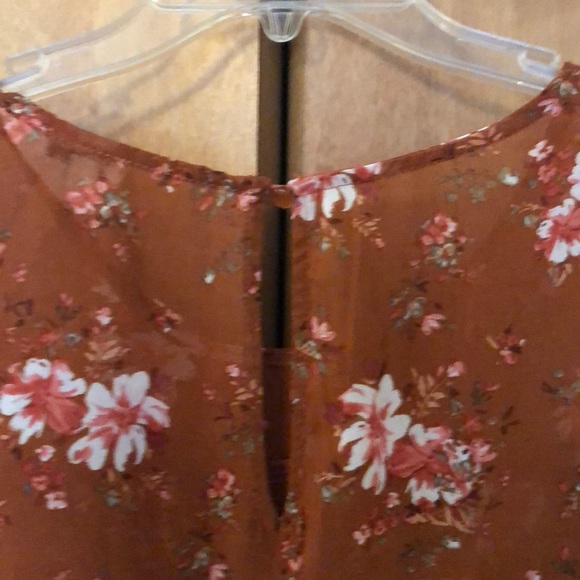 Flowered sheet top - Picture 4 of 5